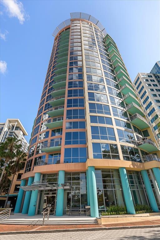 Foto del edificio - 322 E Central Blvd