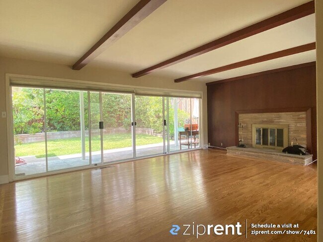 Foto del edificio - 658 Barneson Ave
