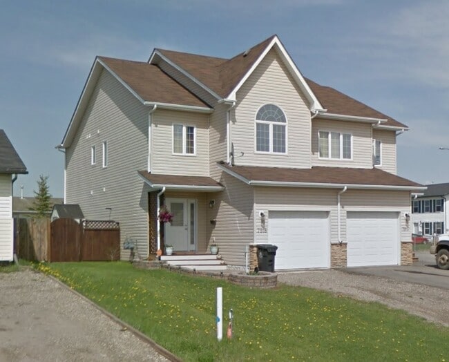 Building Photo - 7916-7988 88 Ave