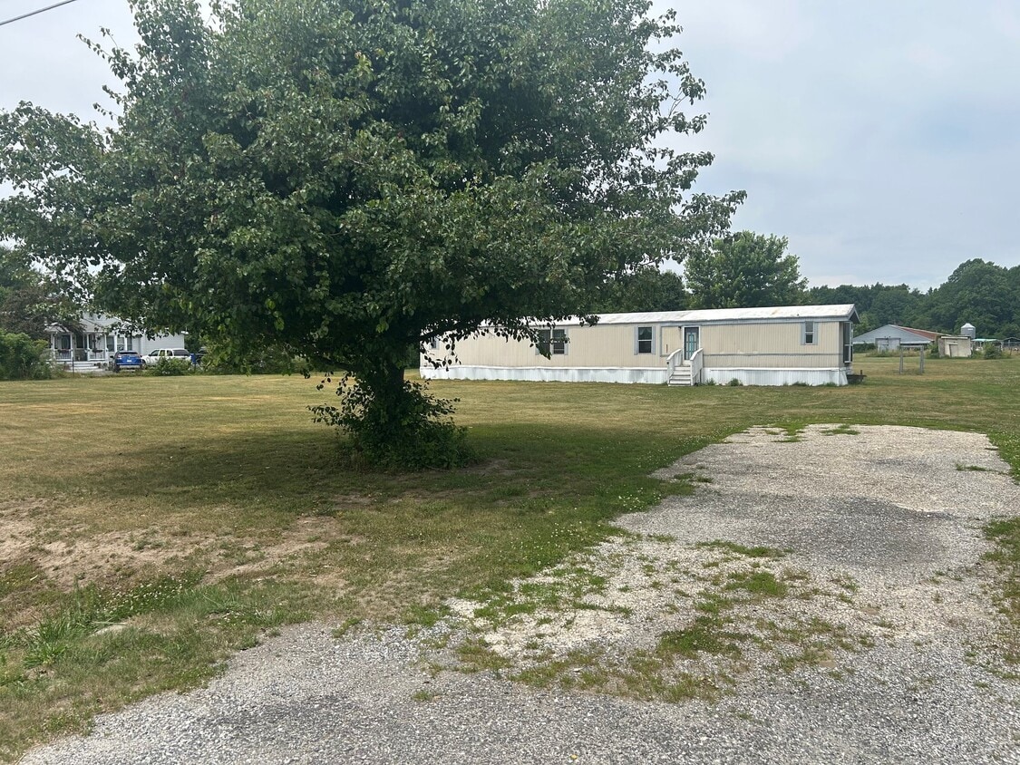 Building Photo - 27461 Martins Farm Rd