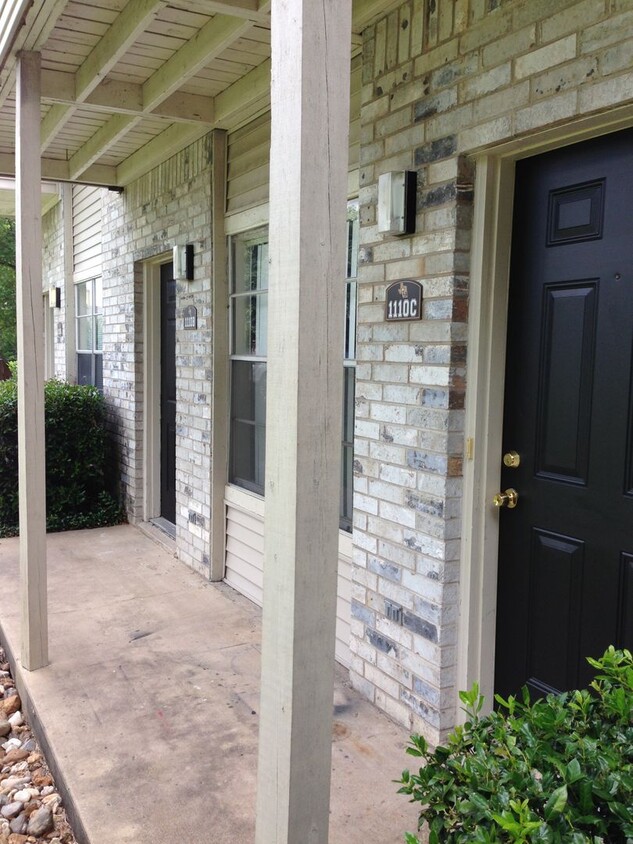 Foto principal - ONE BEDROOM LOFT STYLE UNIT ON SHUTTLE ROUTE
