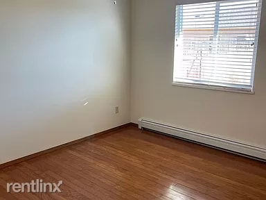Building Photo - 2 br, 1 bath House - 412 1/2 Prospectors Pt