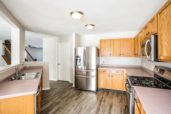 Foto del edificio - 6367 Eastern Range Rd