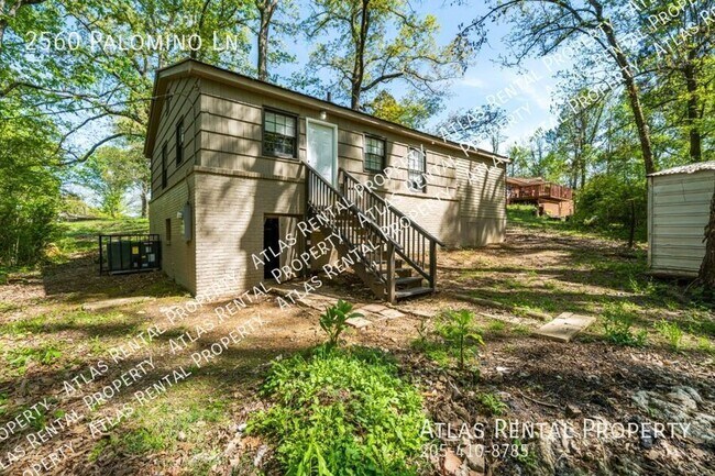 Foto del edificio - 2560 Palomino Ln