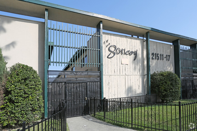 Building Photo - Saticoy Apartments