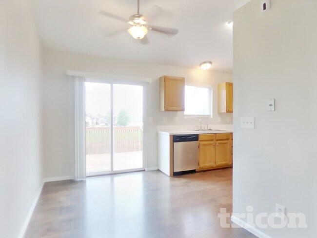 Building Photo - 4318 Sunridge Dr