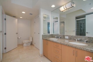 Foto del edificio - 13700 Marina Pointe Dr