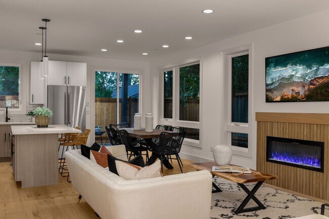Building Photo - 2bd/3ba Kirkland Home