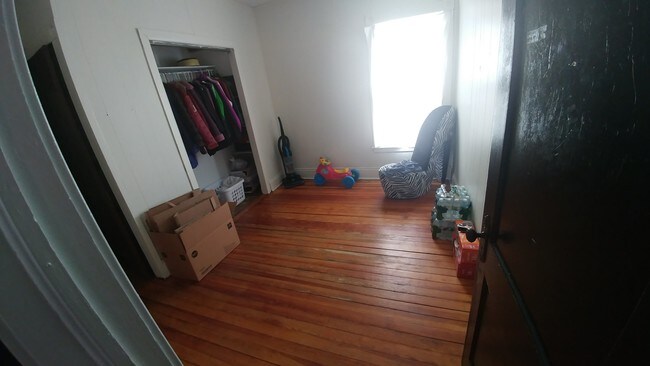 Foto del edificio - 1571 Seymour Ave