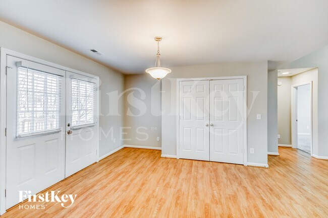 Foto del edificio - 290 Mill Rd