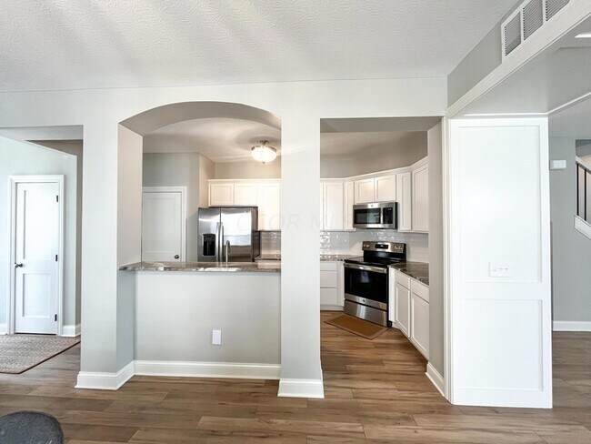 Building Photo - 6014 Trumhall Ave