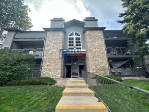 Building Photo - 2575 S Syracuse Way