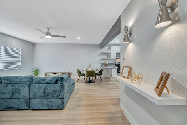 Building Photo - Palm View Village (Furnished Units Available)