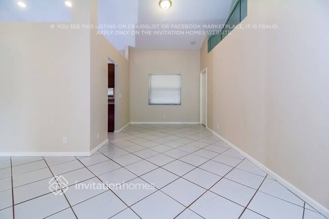 Building Photo - 120 Miramar Ave