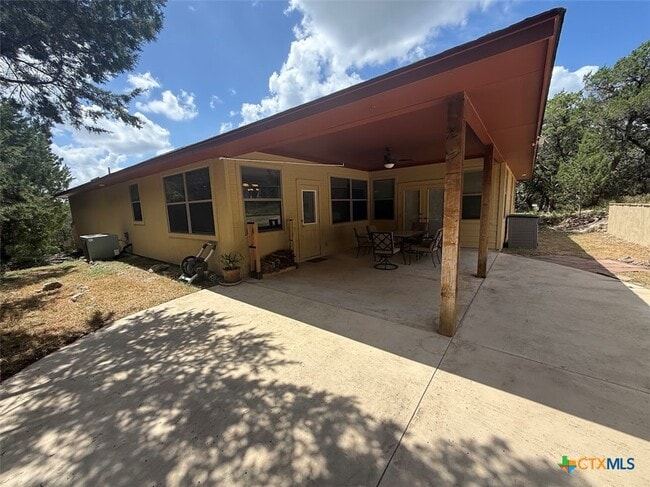 Building Photo - 270 Delanoy Dr