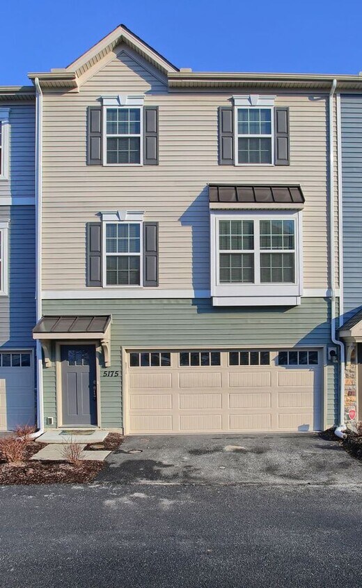 Foto principal - 5175 Winthrop Ave