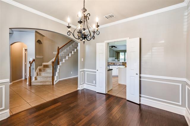 Foto del edificio - 7300 Teakwood Dr
