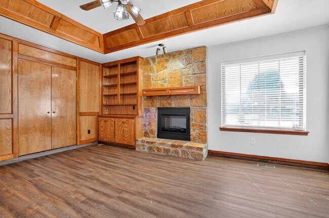 Foto del edificio - 18504 Laurel Oak Dr