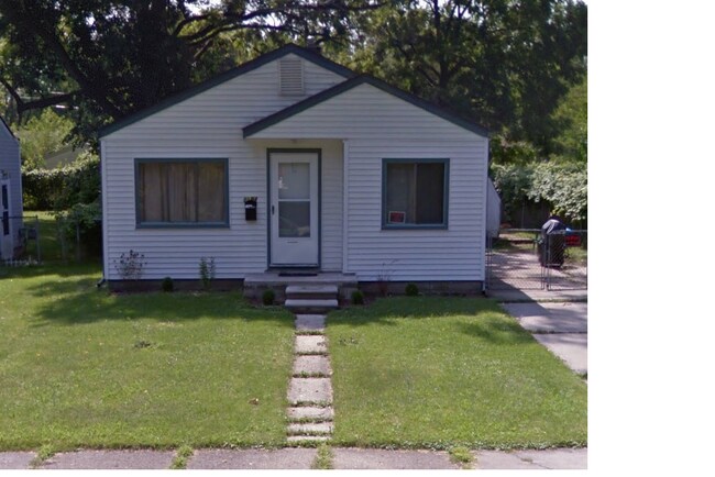 Esta casa está lista para mudarse, no se sentirá decepcionado. - 1194 W River Park Dr