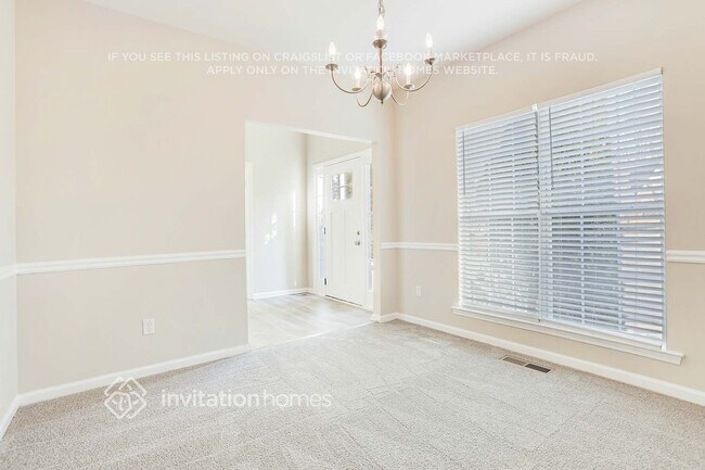 Foto del edificio - 7144 Stonebrook Cir