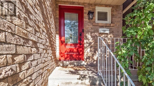 Photo du bâtiment - 4287 Beacon Ln