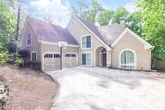 Building Photo - 3701 Mabry Rd