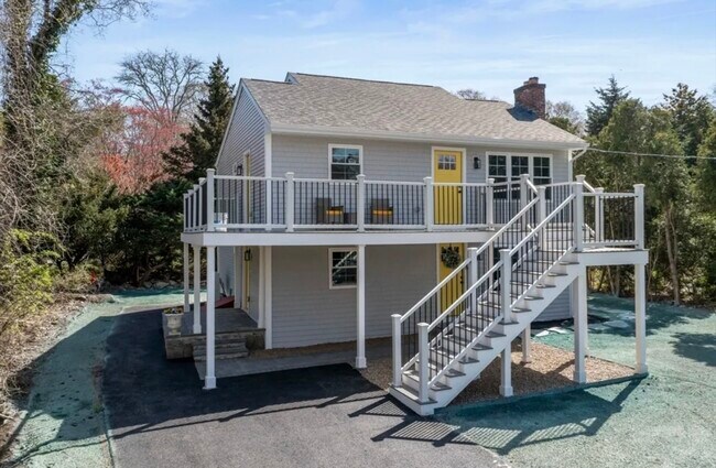 Foto del edificio - 46 Stoneledge Rd