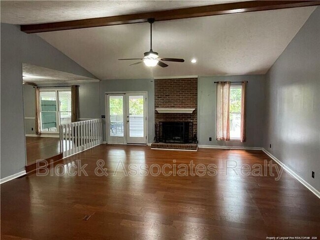 Foto del edificio - 673 Georgetown Cir