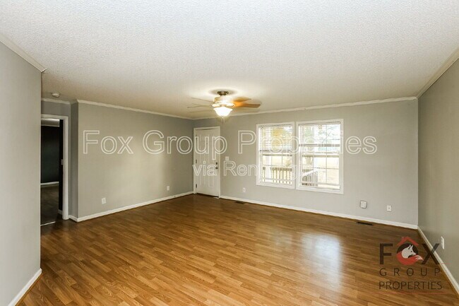 Foto del edificio - 264 Rowan Rd