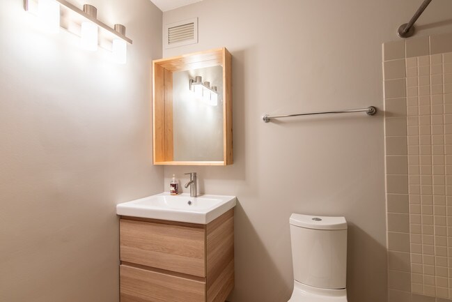 Foto del edificio - 480 N McClurg Ct