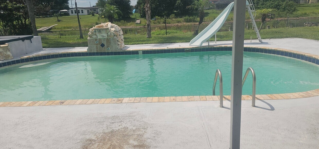 Foto del edificio - 502 Canal Dr