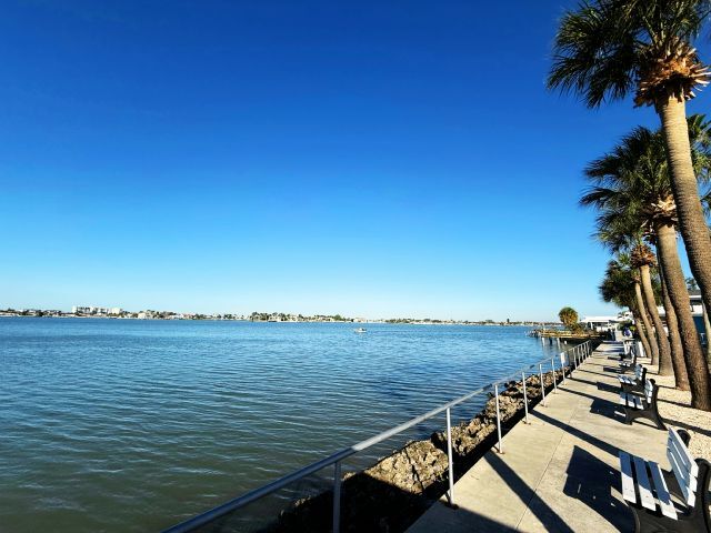 Foto del edificio - 1375 Pasadena Ave S