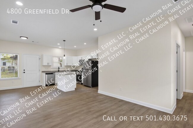 Foto del edificio - 4800 Greenfield Dr