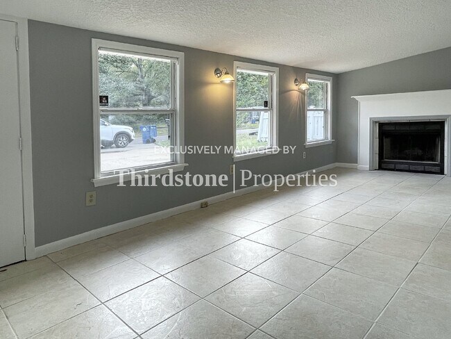 Photo - 2965 Armstrong St House