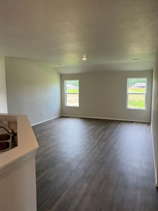 Building Photo - Beautiful Brand New Homes-Carley Crossings