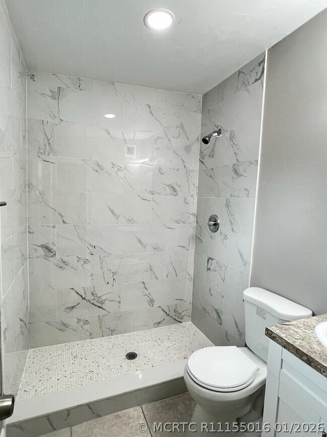 Foto del edificio - 3990 Plum Tree Dr