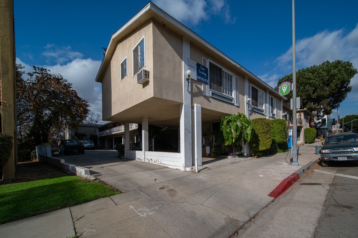 5921 Monterey Rd Unit 6, Los Angeles, CA 90042 - Apartments in Los ...