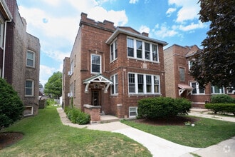 Building Photo - 623 Elgin Ave