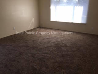 Building Photo - 5925 Hilltop Dr