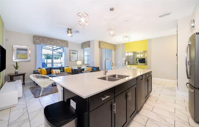 Foto del edificio - 4909 Windermere Ave