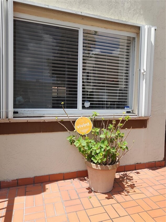 Foto principal - 551 NW 82nd Ave