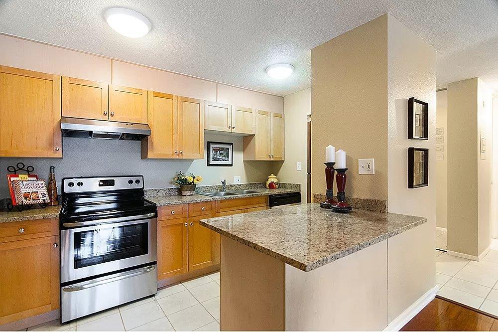 Photo - 2500 S York St (Denver, CO)