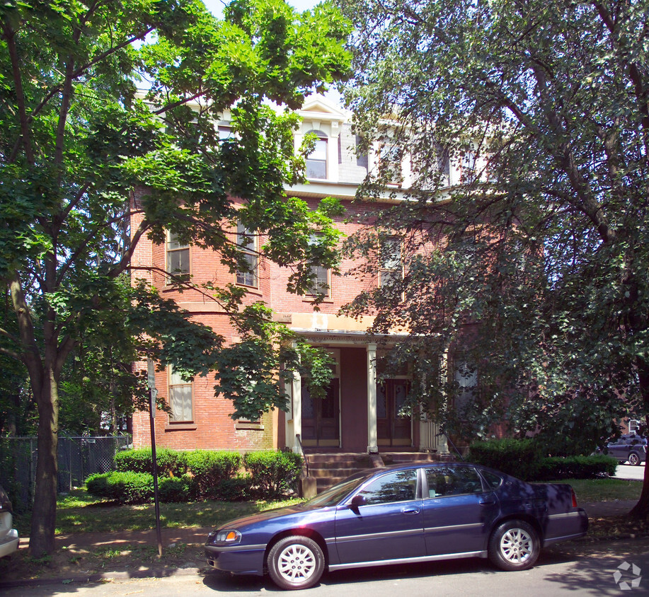 Building Photo - 238-240 Union St