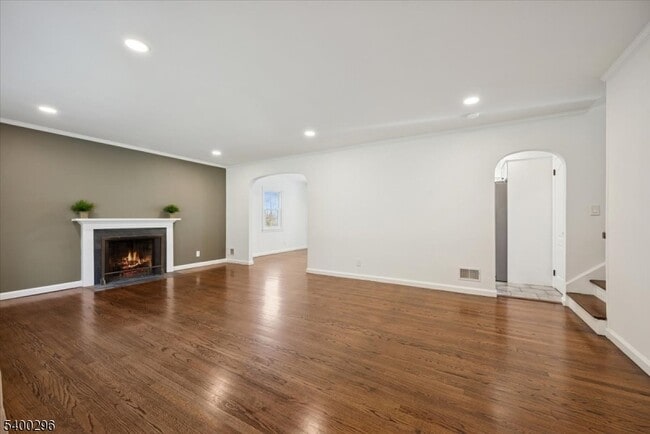 Building Photo - 272 Mt Kemble Ave