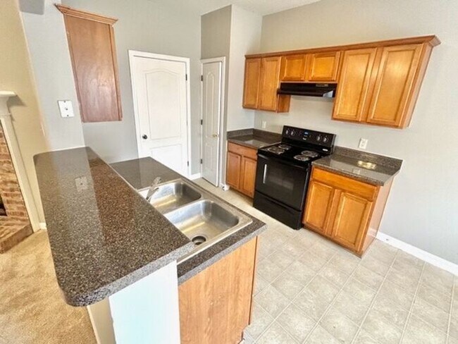 Building Photo - Now Leasing a 4 Bedroom 2.5 Bath Home In C...