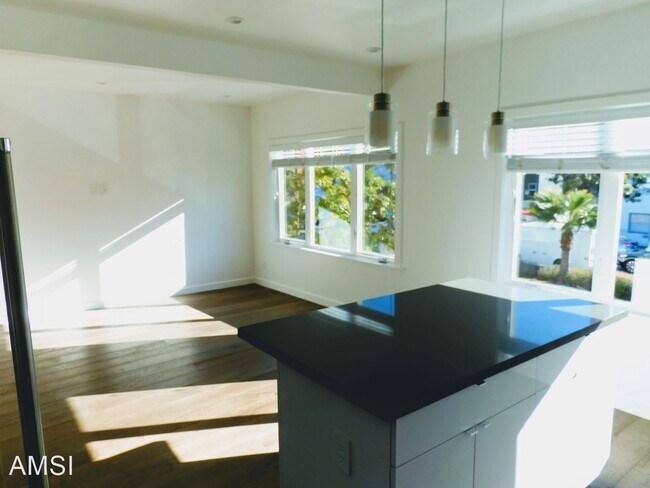 Building Photo - 4 br, 2 bath House - 3096 Cesar Chavez