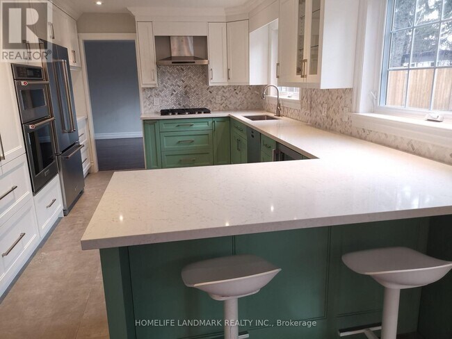 Photo du bâtiment - 1464 Oakhill Dr