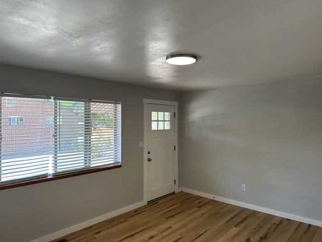 Building Photo - 345 E 100 S