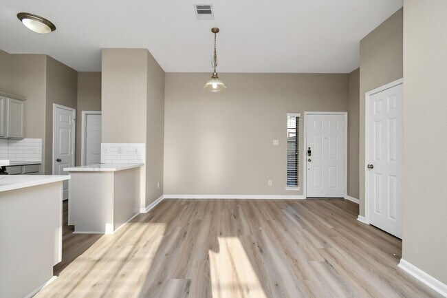 Foto del edificio - 2347 Bermuda Shores Dr