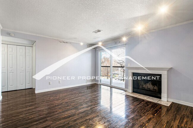 Foto del edificio - Cozy Condo with Balcony and Washer/Dryer